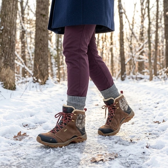 Ahnu Shoes - Ahnu Montara Hiking Boots Womens 8.5 Brown Burgundy Waterproof Vibram Insulated